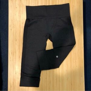 Lululemon Crop Leggings Yoga Thick Stretch Black Small 4-6